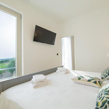 Seaside Elegance Suites Комижа Екстер'єр фото